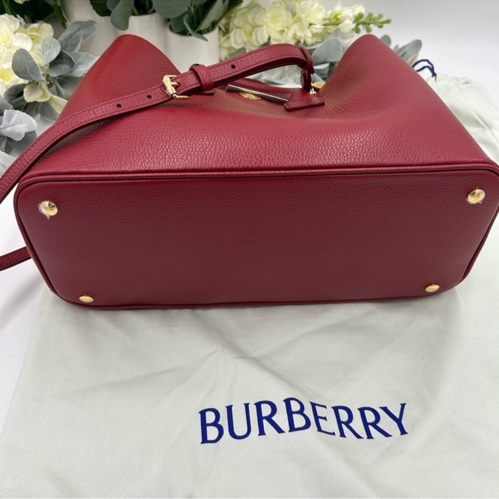 Women’s Burberry banner pebble grain leather tote/shoulder bag Classic check NWT - Picture 7 of 15